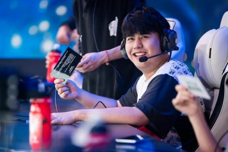 奇加入米兰 奇加入米兰