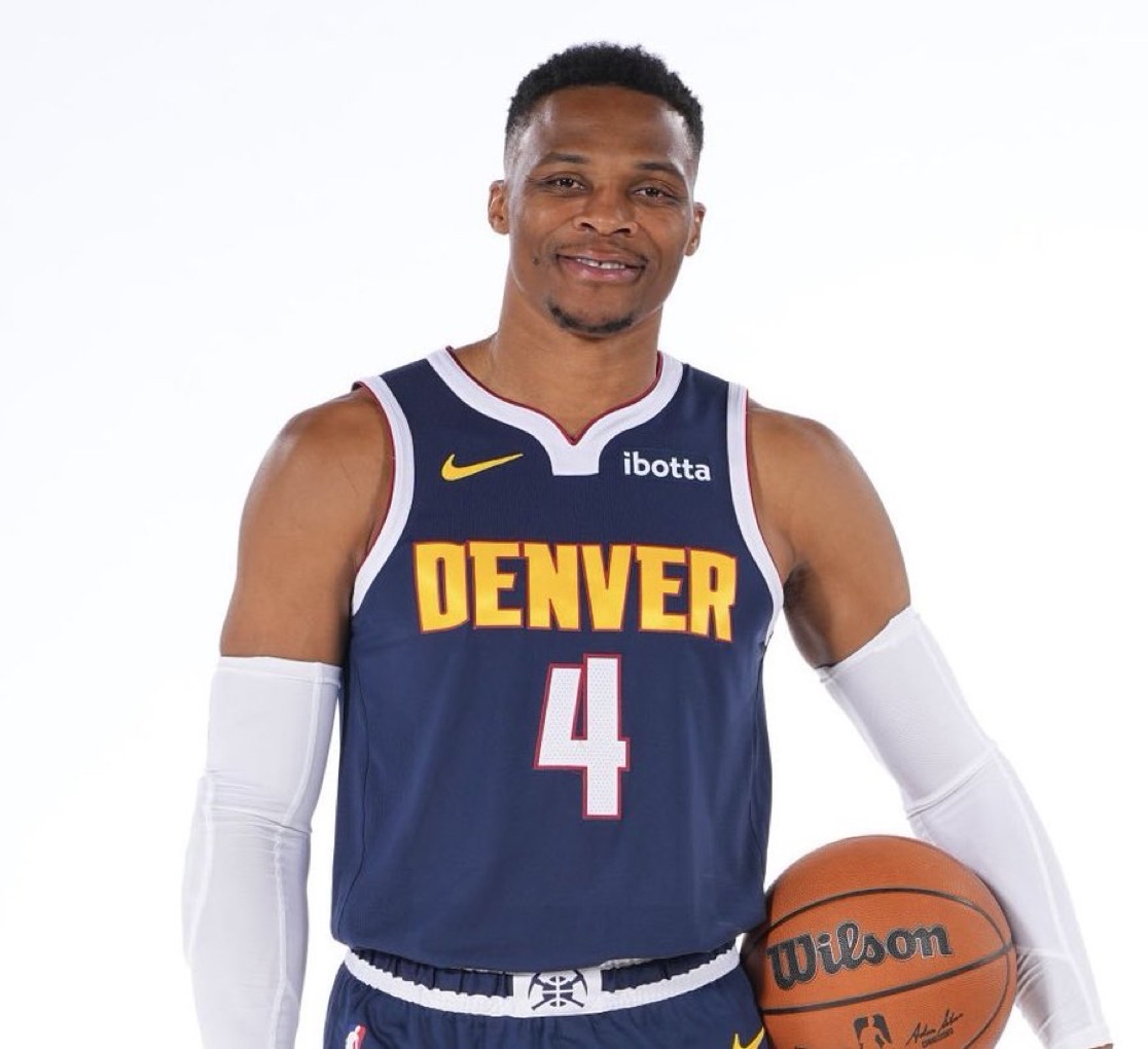 明显不同于 明显不同于